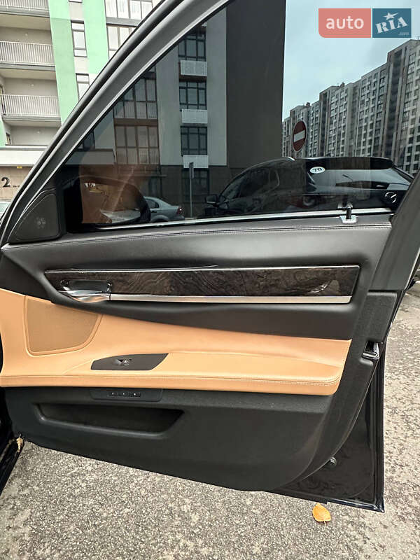 Седан BMW 7 Series 2013 в Киеве