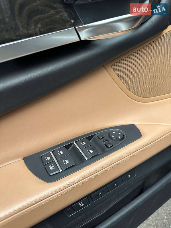 Седан BMW 7 Series 2013 в Киеве