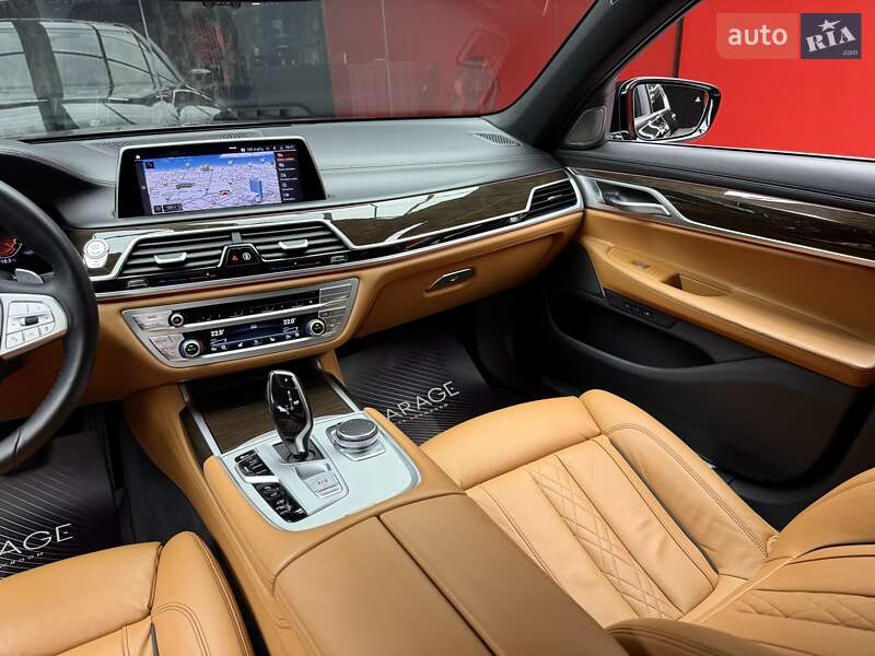 Седан BMW 7 Series 2020 в Киеве