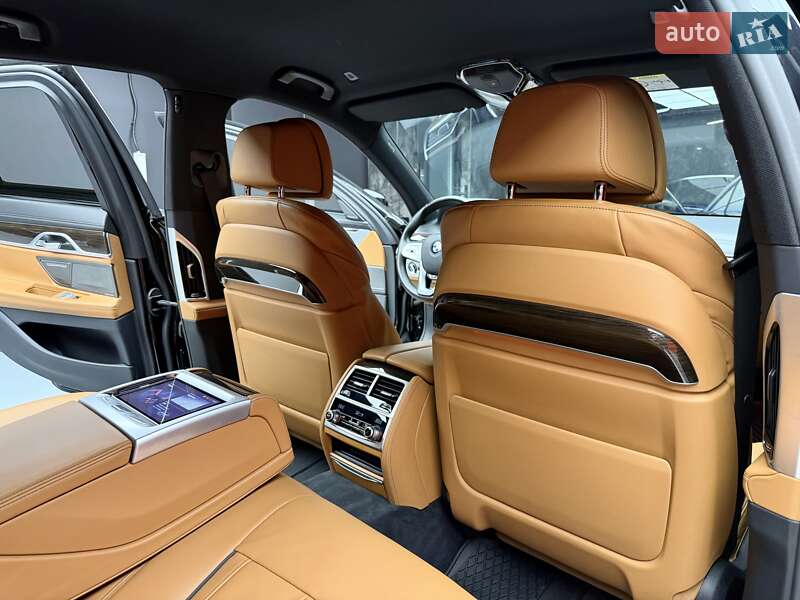 Седан BMW 7 Series 2020 в Киеве