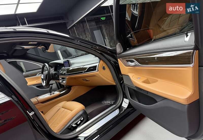 Седан BMW 7 Series 2020 в Киеве