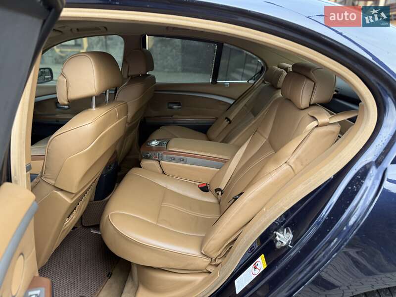 Седан BMW 7 Series 2003 в Хмельницком