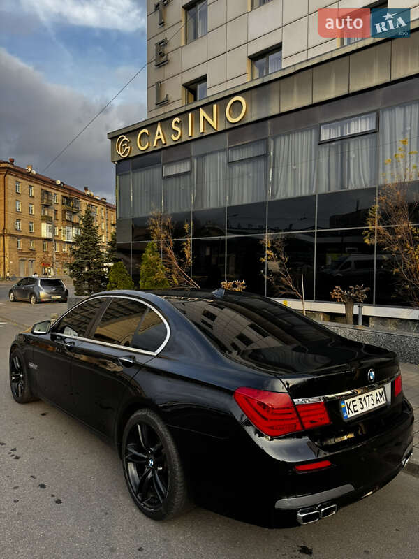 Седан BMW 7 Series 2009 в Днепре