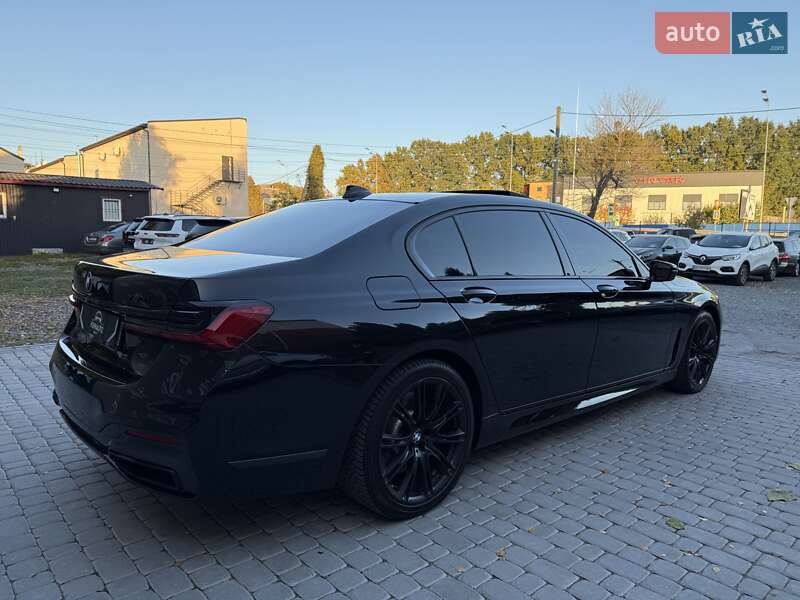 Седан BMW 7 Series 2021 в Виннице
