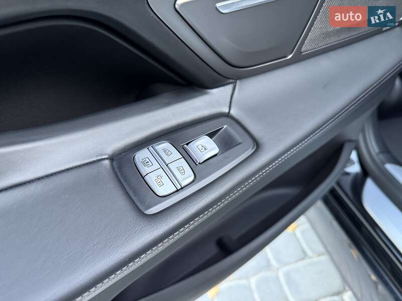 Седан BMW 7 Series 2021 в Виннице