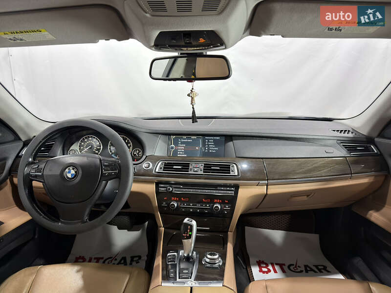 Седан BMW 7 Series 2011 в Одессе