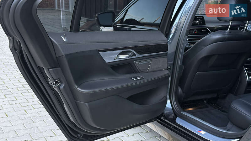 Седан BMW 7 Series 2016 в Ивано-Франковске