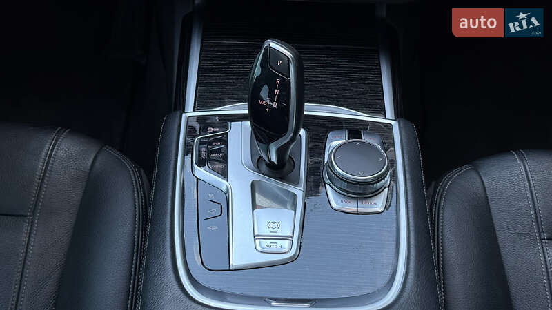 Седан BMW 7 Series 2016 в Ивано-Франковске
