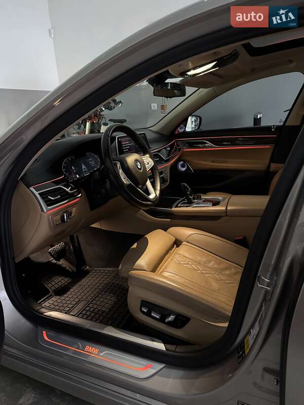Седан BMW 7 Series 2020 в Нововолинську фото 44 Седан BMW 7 Series 2020 в Нововолинську