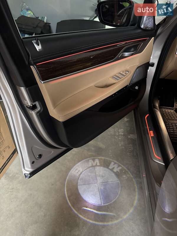 Седан BMW 7 Series 2020 в Нововолинську фото 42 Седан BMW 7 Series 2020 в Нововолинську