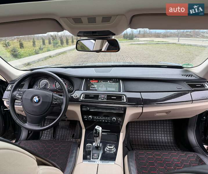Седан BMW 7 Series 2010 в Коломые