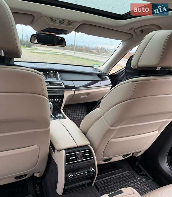 Седан BMW 7 Series 2010 в Коломые