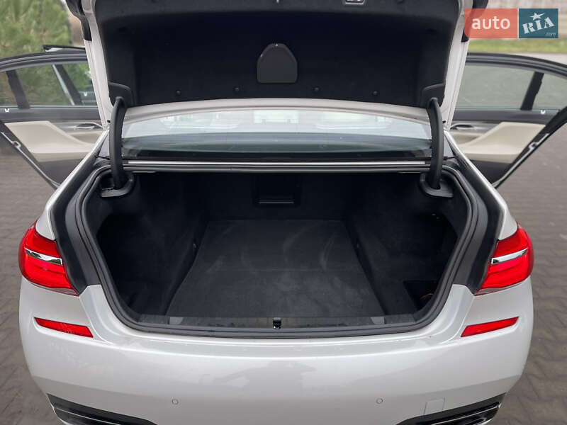 Седан BMW 7 Series 2017 в Луцке