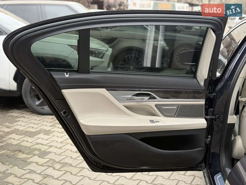 Седан BMW 7 Series 2017 в Чернівцях фото 20 Седан BMW 7 Series 2017 в Чернівцях