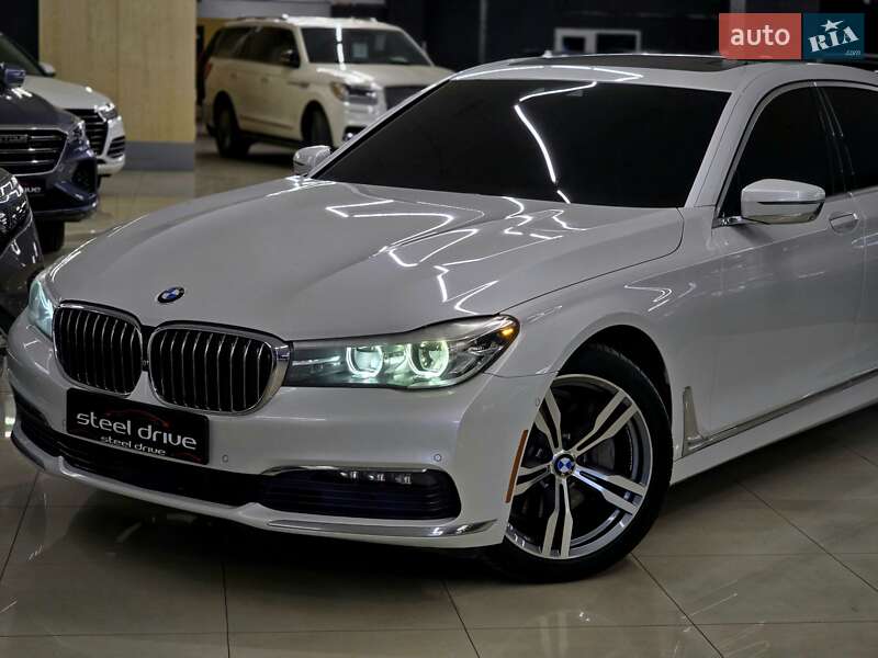 Седан BMW 7 Series 2015 в Николаеве