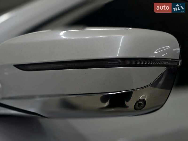 Седан BMW 7 Series 2015 в Николаеве