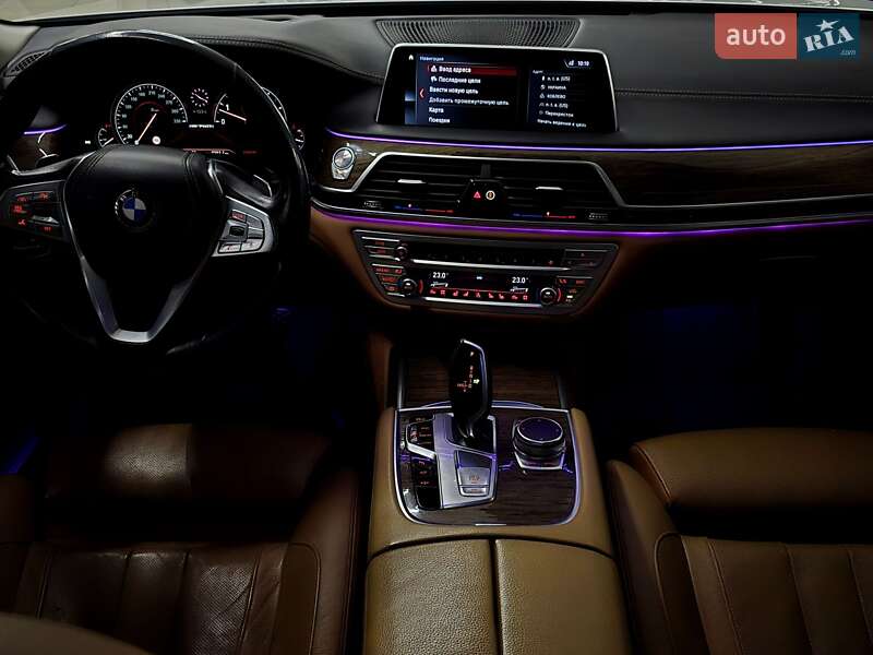 Седан BMW 7 Series 2015 в Николаеве