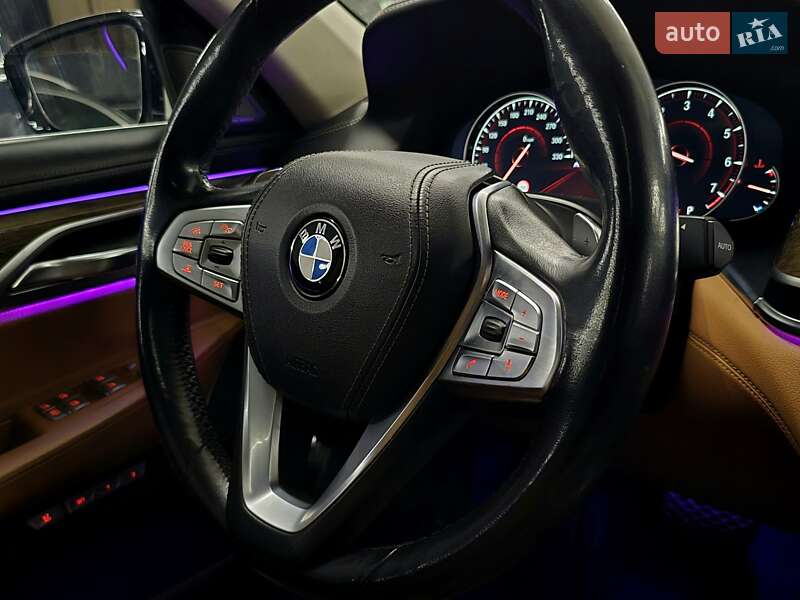 Седан BMW 7 Series 2015 в Николаеве