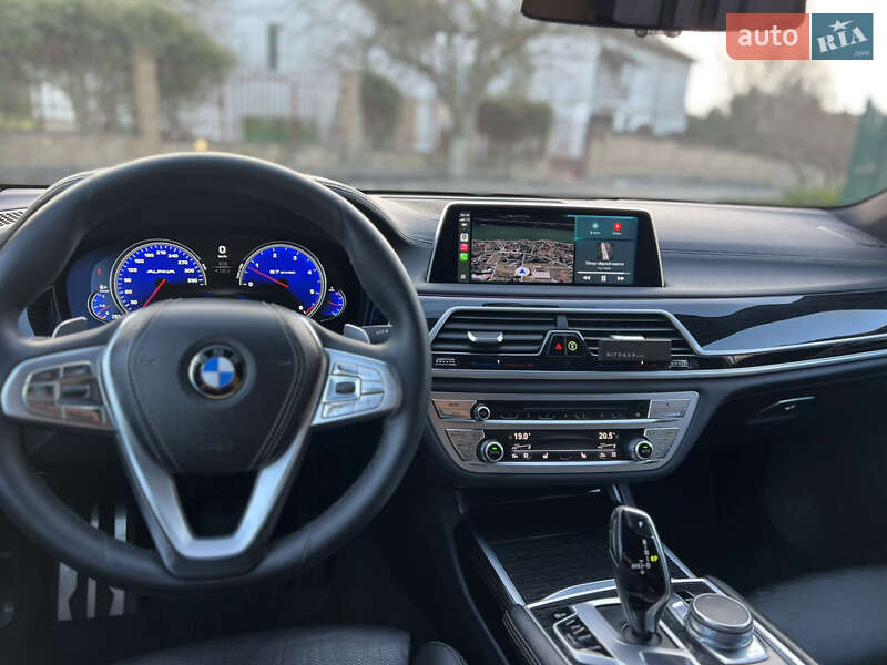 Седан BMW 7 Series 2016 в Киеве фото 40 Седан BMW 7 Series 2016 в Киеве