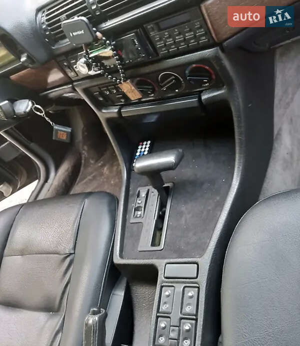 Седан BMW 7 Series 1989 в Кременчуці