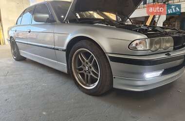 Седан BMW 7 Series 1999 в Калиновке