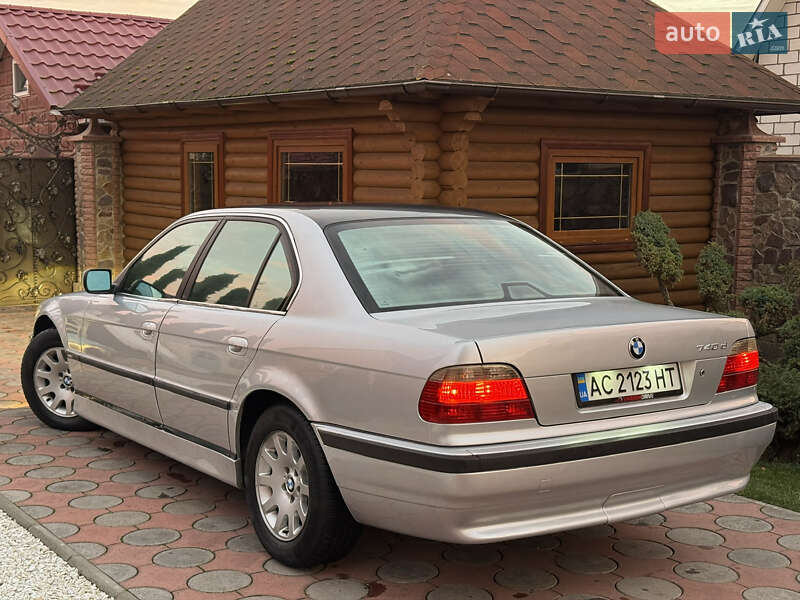 BMW 7 Series 2001