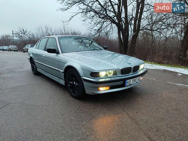 Седан BMW 7 Series 1997 в Дніпрі
