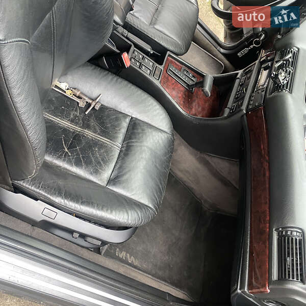 Седан BMW 7 Series 1992 в Дніпрі