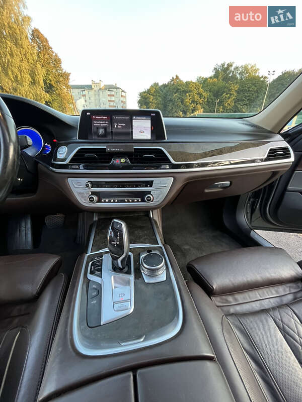 Седан BMW 7 Series 2016 в Підволочиську фото 24 Седан BMW 7 Series 2016 в Підволочиську