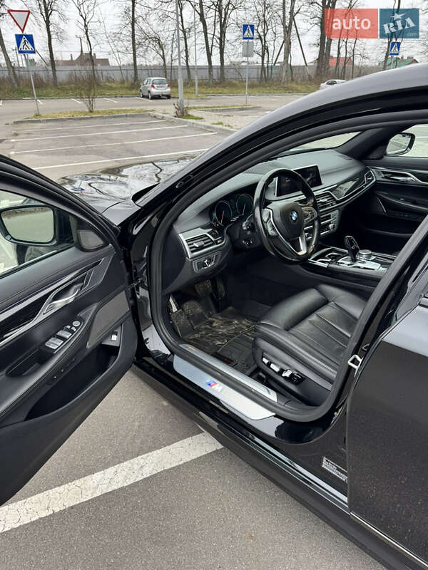 Седан BMW 7 Series 2019 в Виннице