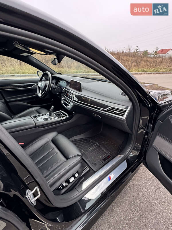 Седан BMW 7 Series 2019 в Виннице