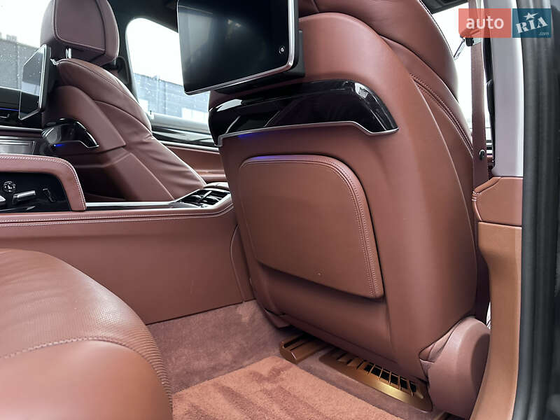 Седан BMW 7 Series 2016 в Луцьку