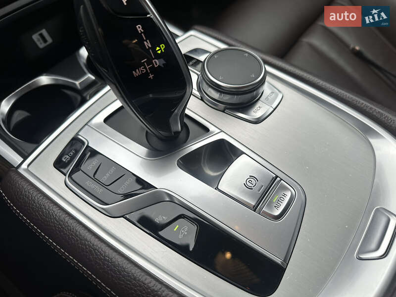 Седан BMW 7 Series 2016 в Киеве фото 25 Седан BMW 7 Series 2016 в Киеве
