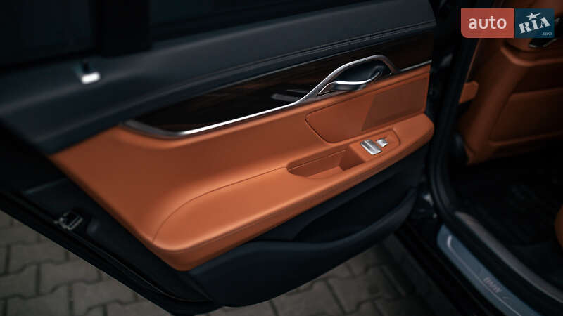 Седан BMW 7 Series 2017 в Черновцах фото 36 Седан BMW 7 Series 2017 в Черновцах