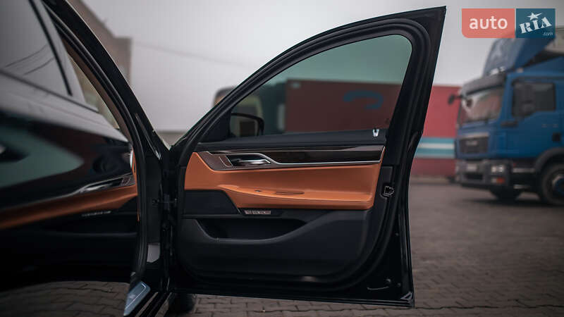 Седан BMW 7 Series 2017 в Черновцах фото 67 Седан BMW 7 Series 2017 в Черновцах