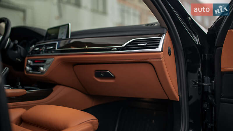 Седан BMW 7 Series 2017 в Черновцах фото 82 Седан BMW 7 Series 2017 в Черновцах