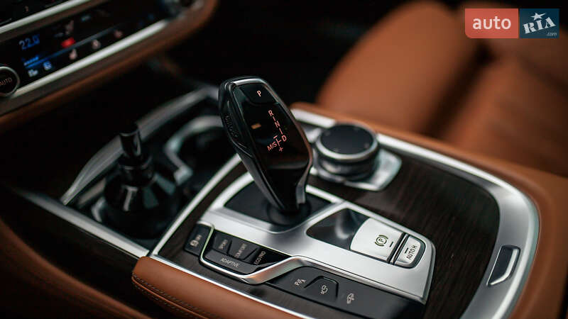 Седан BMW 7 Series 2017 в Черновцах фото 107 Седан BMW 7 Series 2017 в Черновцах