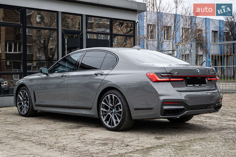 Седан BMW 7 Series 2022 в Києві