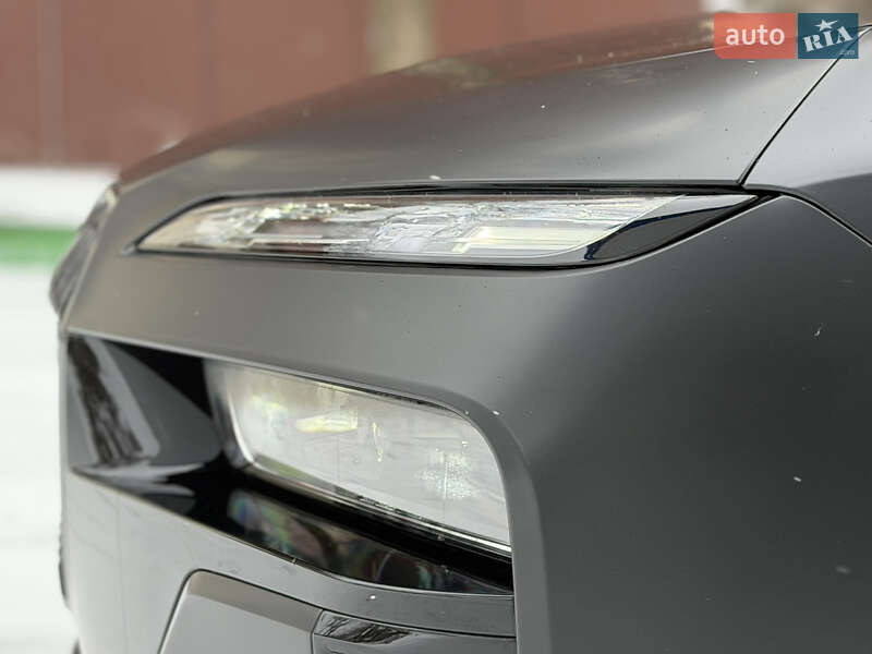 Седан BMW 7 Series 2023 в Дніпрі