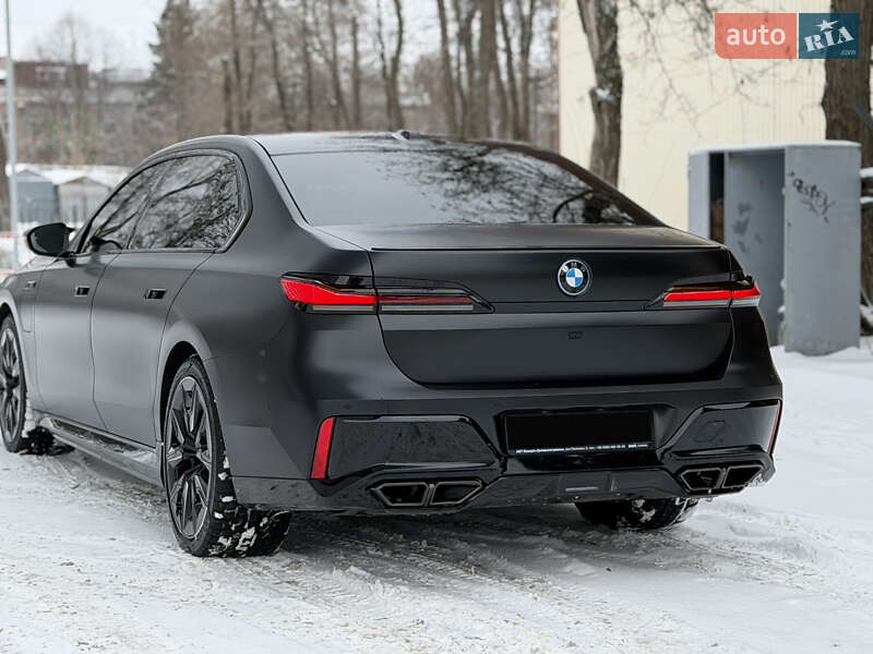 Седан BMW 7 Series 2023 в Дніпрі