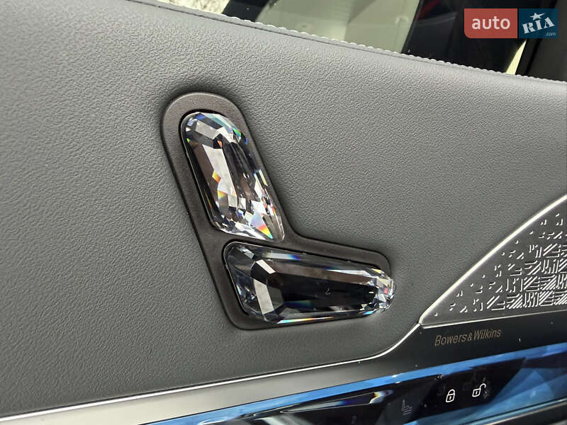 Седан BMW 7 Series 2023 в Дніпрі