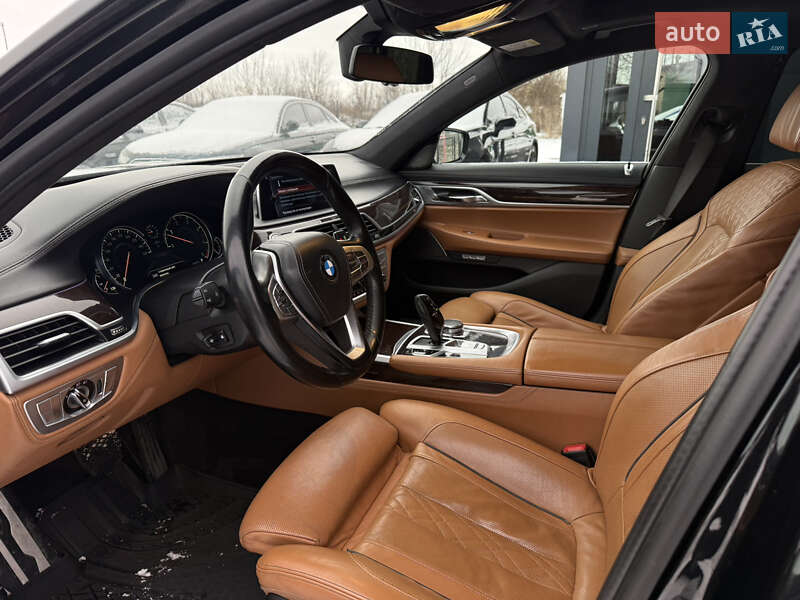 Седан BMW 7 Series 2016 в Ровно фото 21 Седан BMW 7 Series 2016 в Ровно