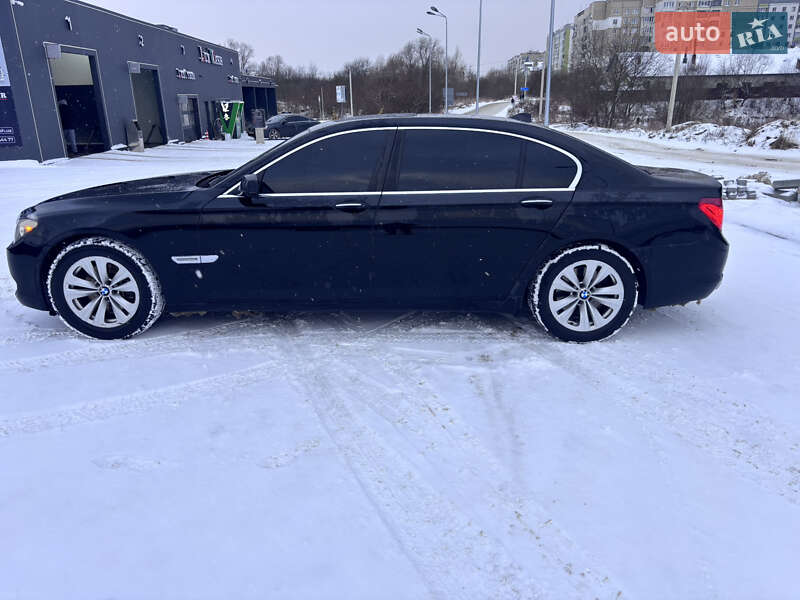 Седан BMW 7 Series 2012 в Львові