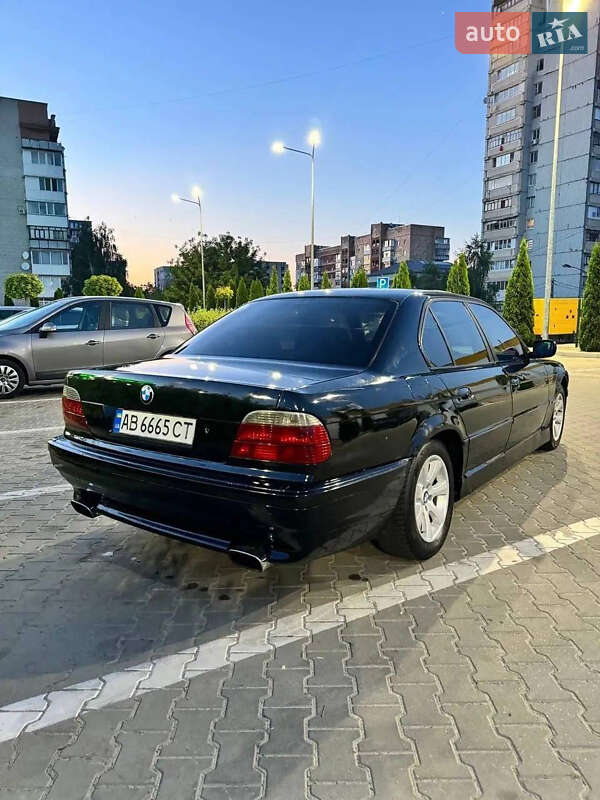 Седан BMW 7 Series 1995 в Виннице