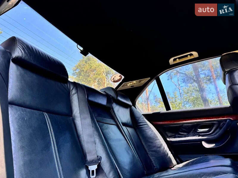 Седан BMW 7 Series 1995 в Виннице