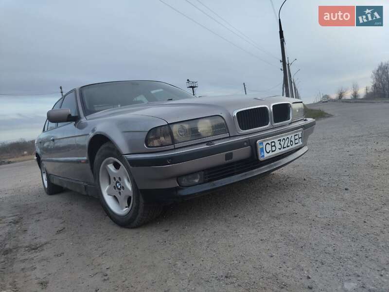 BMW 7 Series 1998