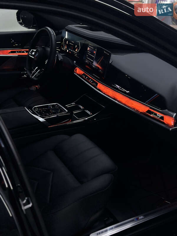 Седан BMW 7 Series 2023 в Киеве