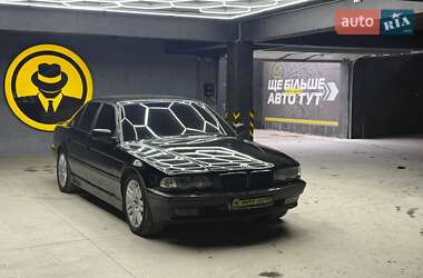 Седан BMW 7 Series 2000 в Чернівцях