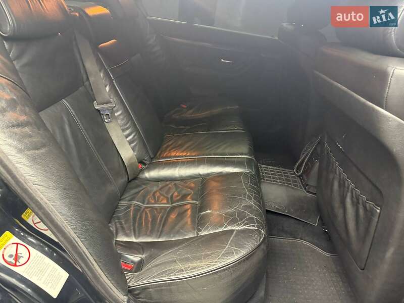 Седан BMW 7 Series 2000 в Чернівцях