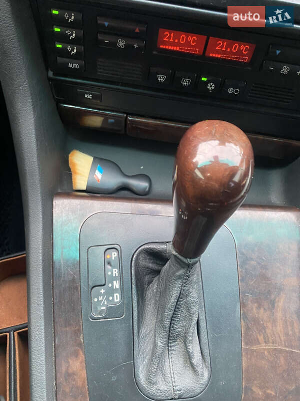 Седан BMW 7 Series 2000 в Ровно